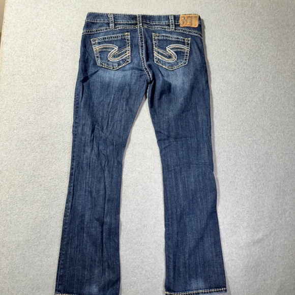 Silver Jeans Womens Tuesday 16 1/2 W32/L33 Medium Denim Wide Stitch Low Rise - Picture 8 of 9